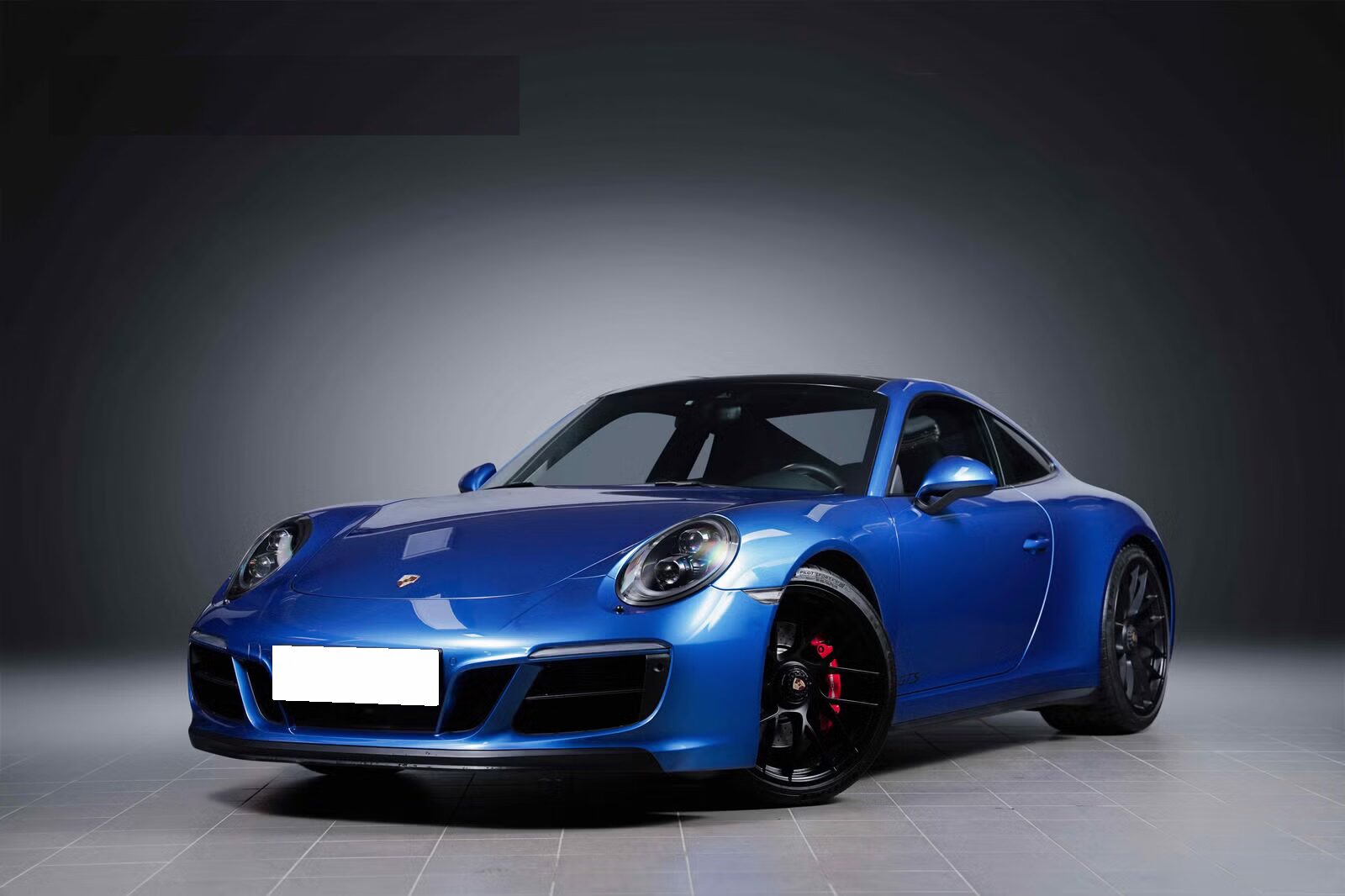 Porsche 911 Carrera 4 GTS